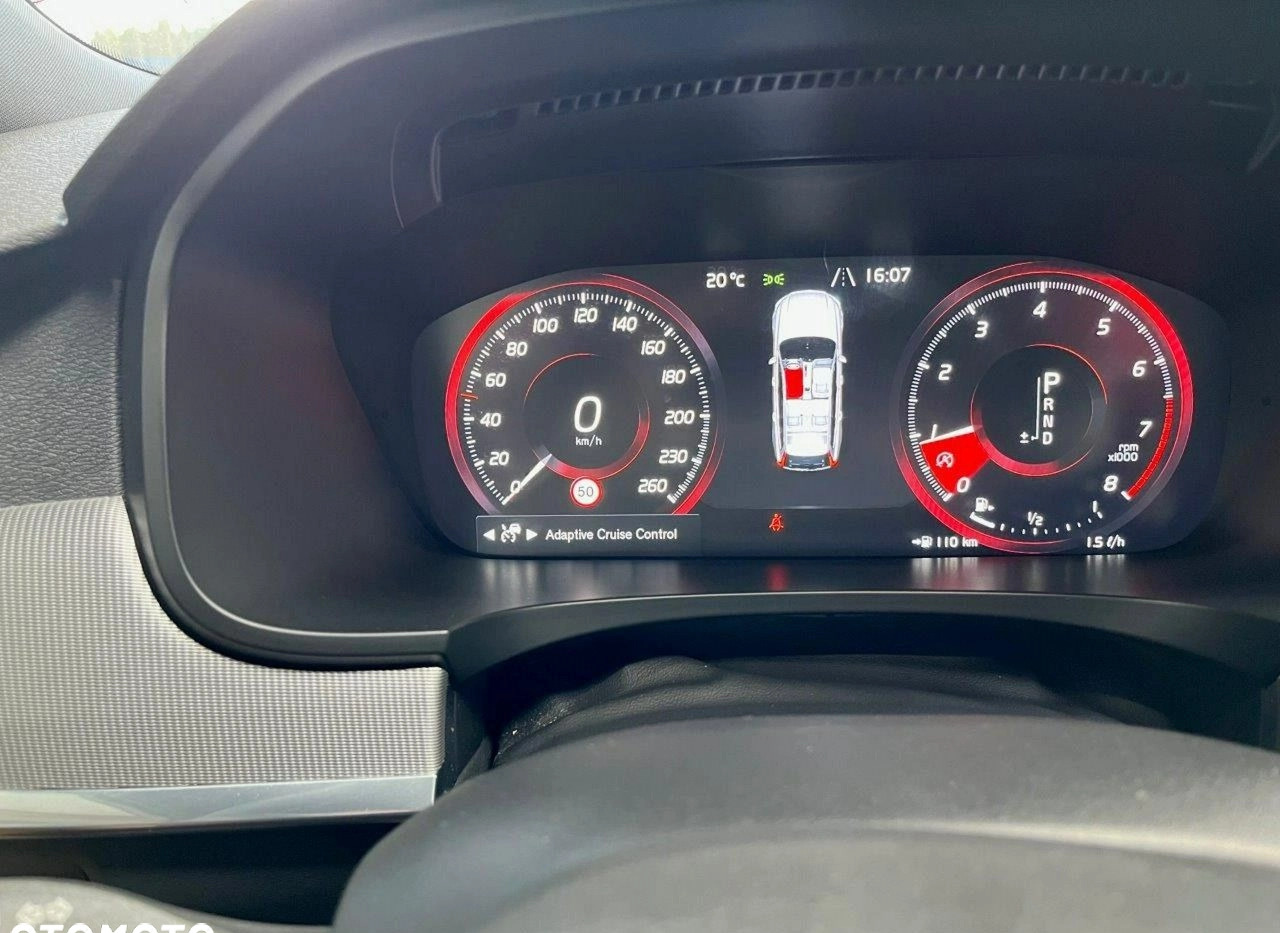 Volvo V90 cena 116900 przebieg: 106000, rok produkcji 2016 z Stronie Śląskie małe 466